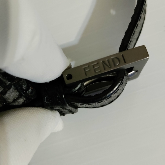 FENDI MONOGRAM WOVEN MAMMA SHOULDER BAGUETTE IN GREY - Picture 7 of 16